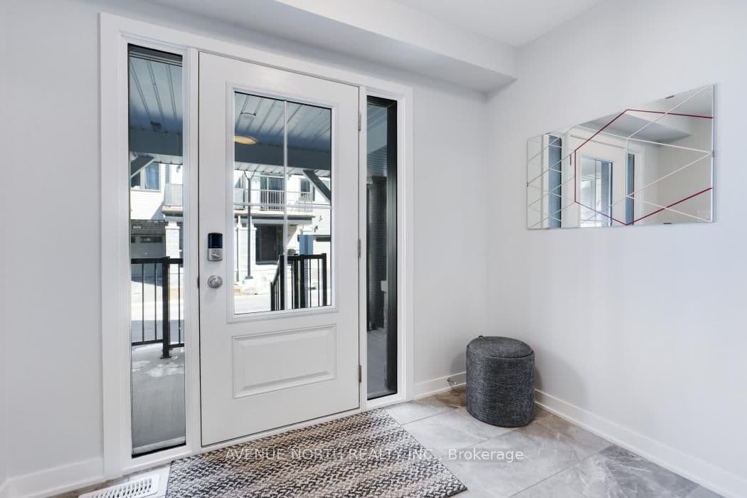 702 Hydrus Private, Ottawa, ON — photo 2