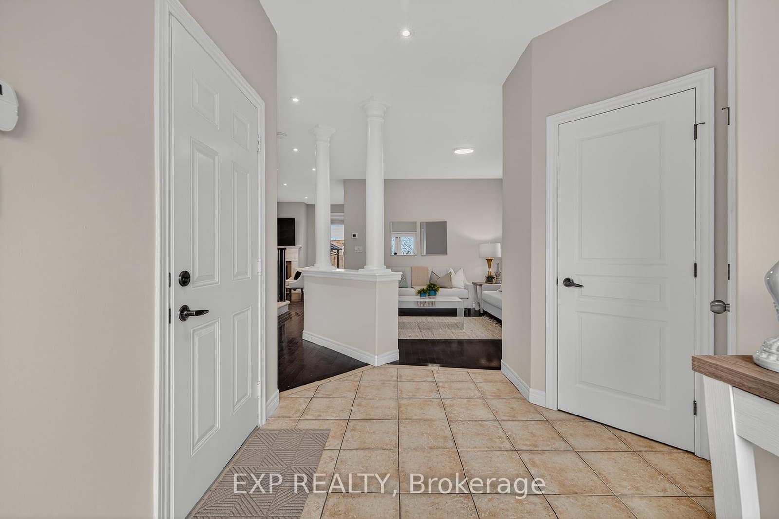 100 Garinger Crescent, Hamilton, ON — photo 2