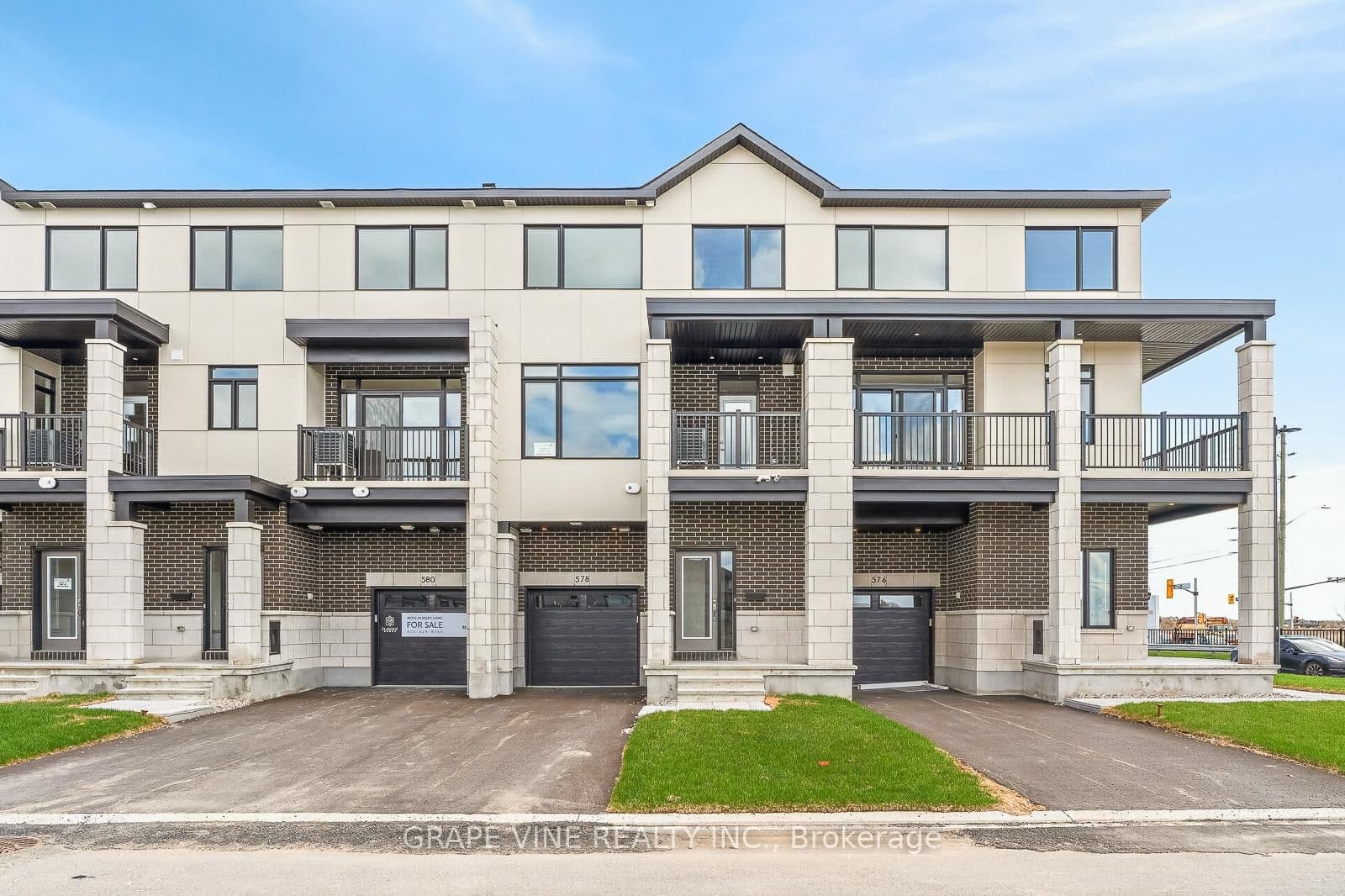 578 Arbia Ridge, Kanata, ON