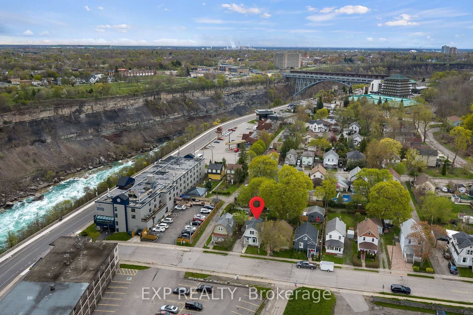 4292 Ferguson Street, Niagara Falls, ON — photo 3