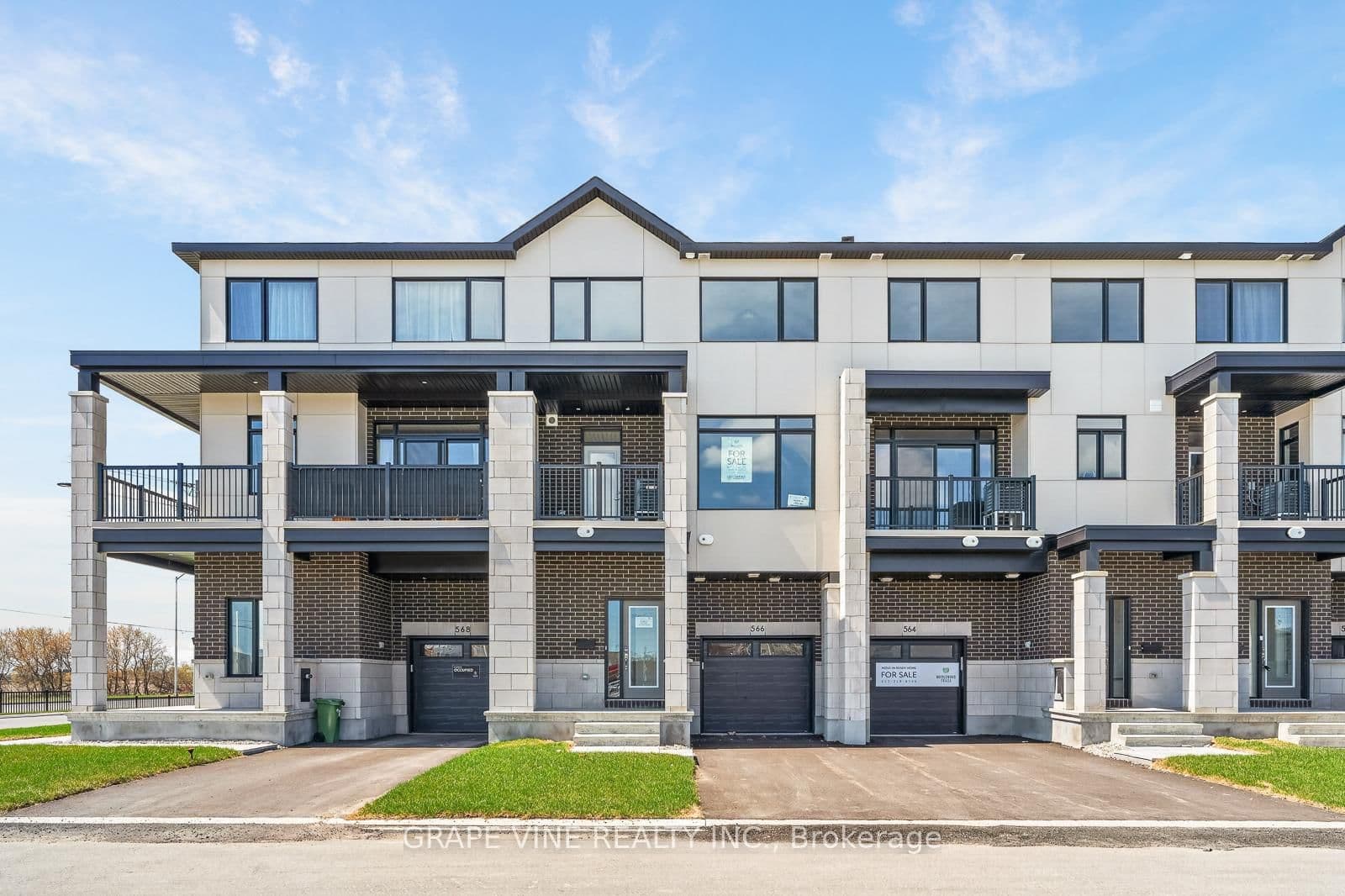 566 Arbia Ridge, Kanata, ON
