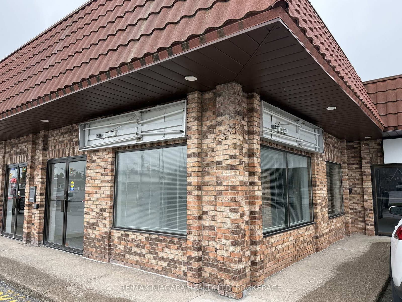 8 - 224 Garrison Road, Fort Erie, ON