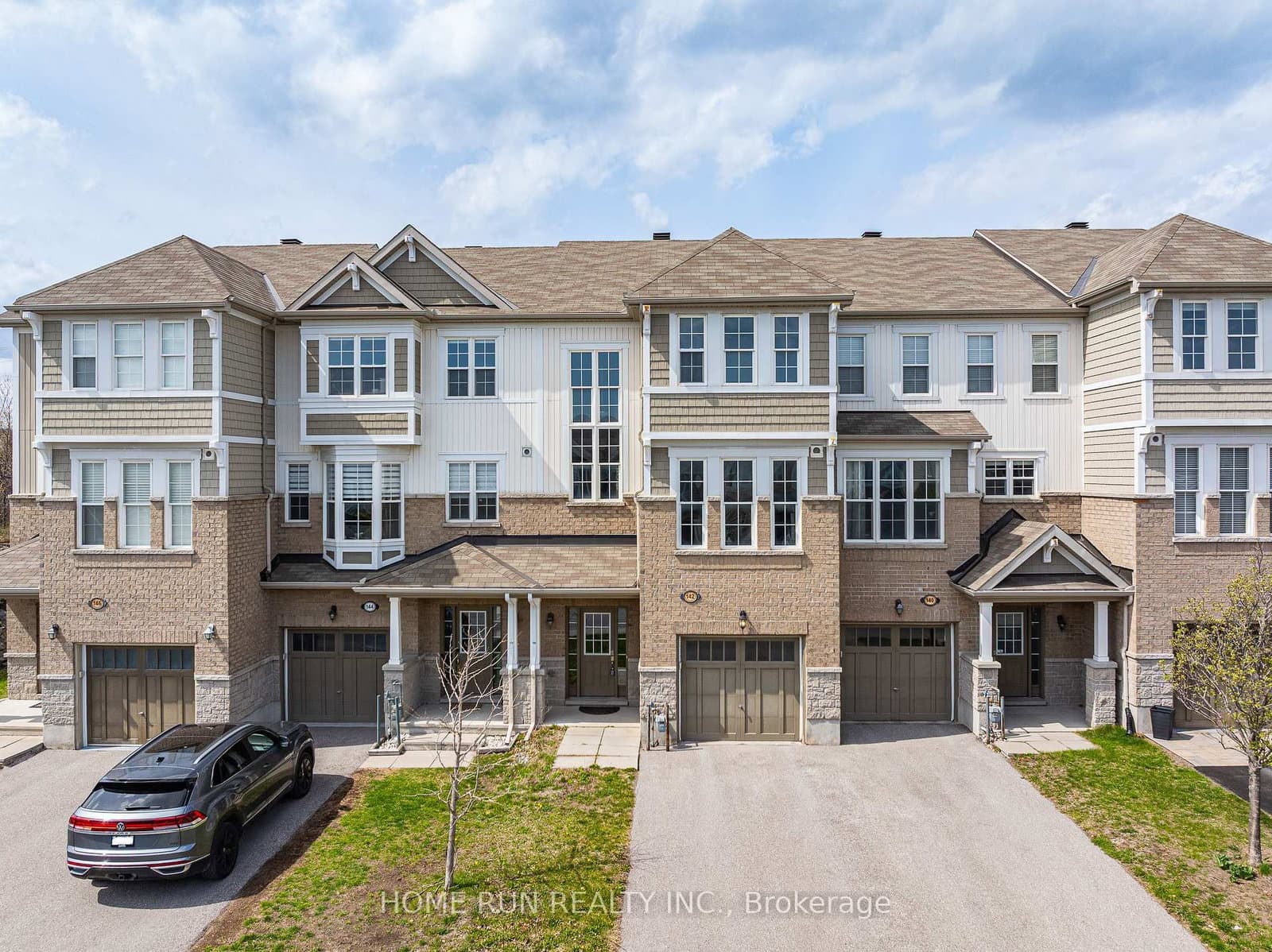 142 Battersea Crescent, Kanata, ON — photo 2