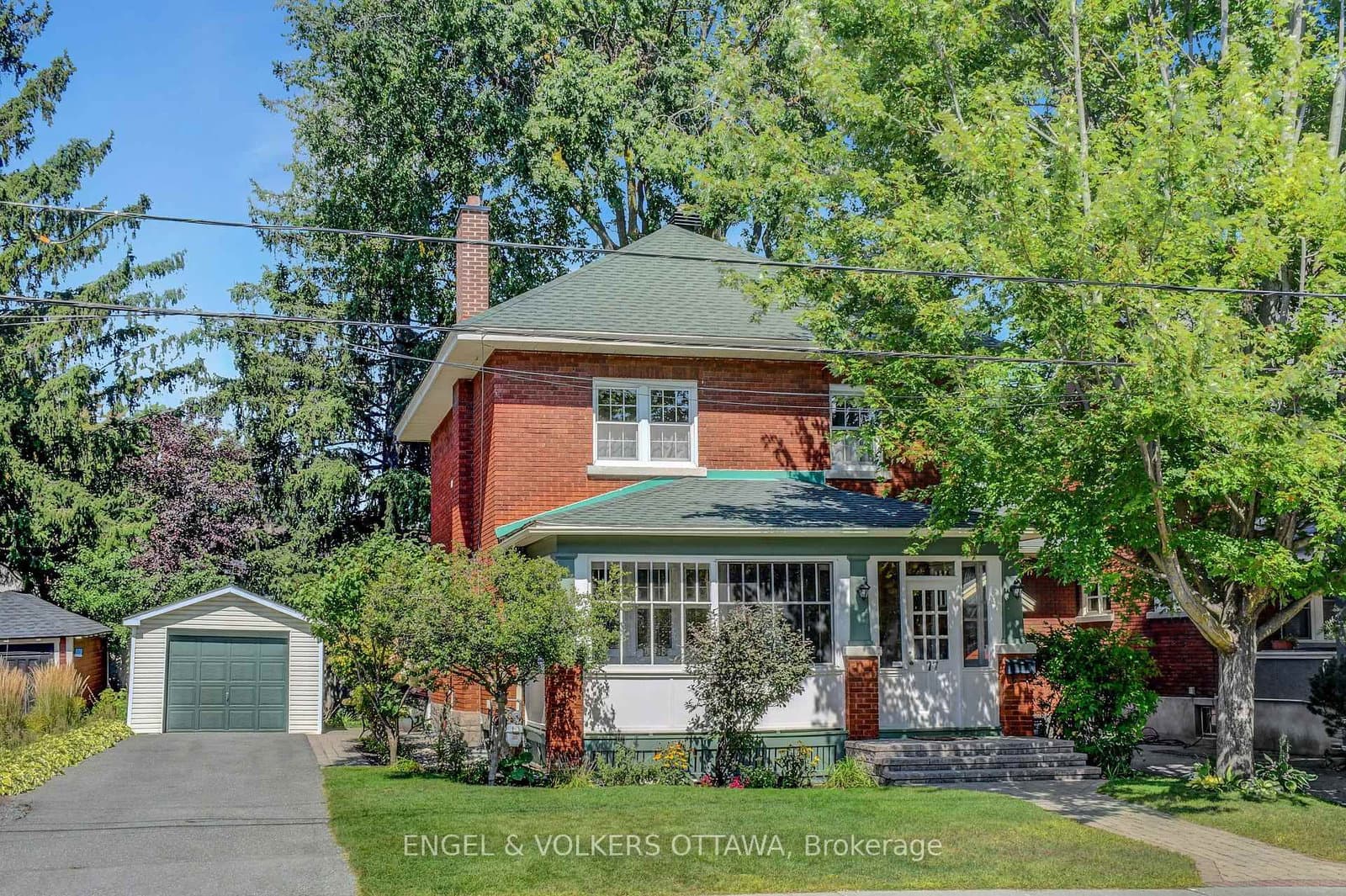77 Helena Street, Ottawa, ON — photo 2
