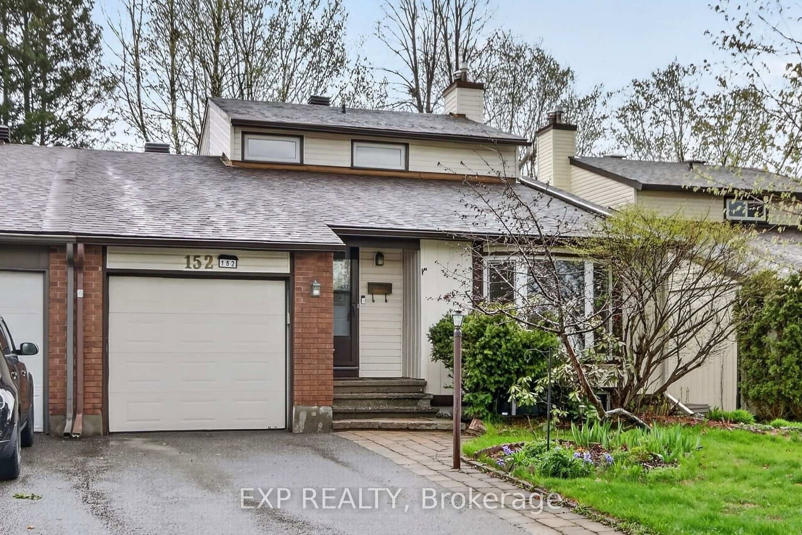 152 Burnetts Gr Circle, Ottawa, ON — photo 2