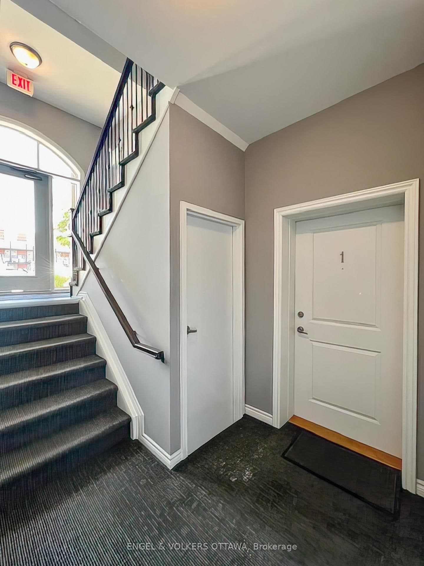 1 - 25 Earlton Private, Ottawa, ON — photo 3