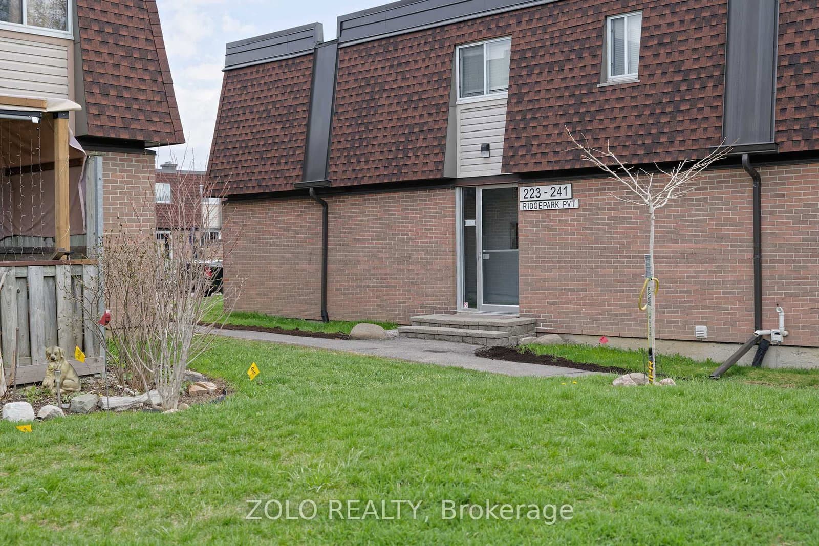 59 - 241 Ridgepark Private, Ottawa, ON — photo 2