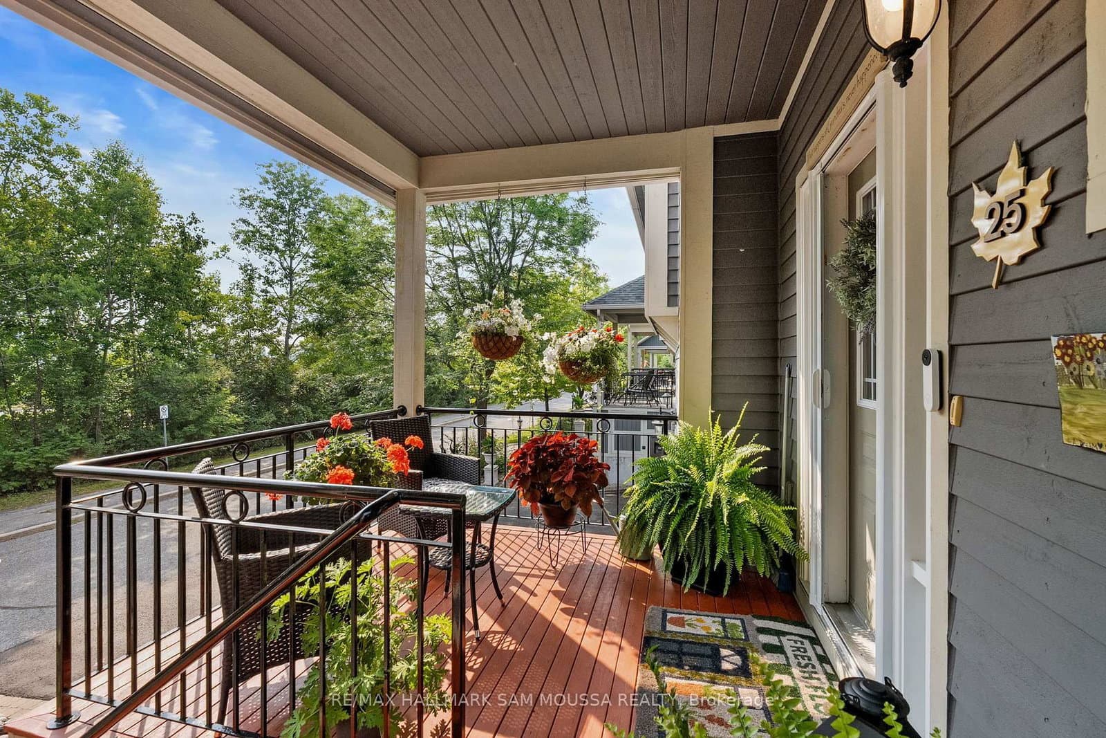 25 Marsh Sparrow Private, Kanata, ON — photo 3