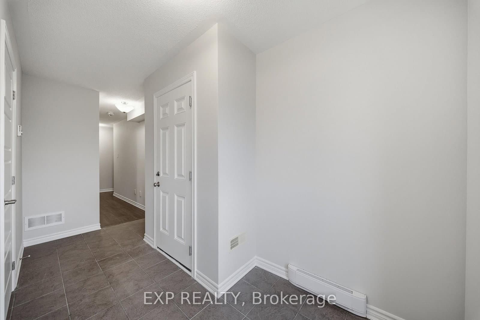 359 Sweetfern Crescent, Ottawa, ON — photo 3