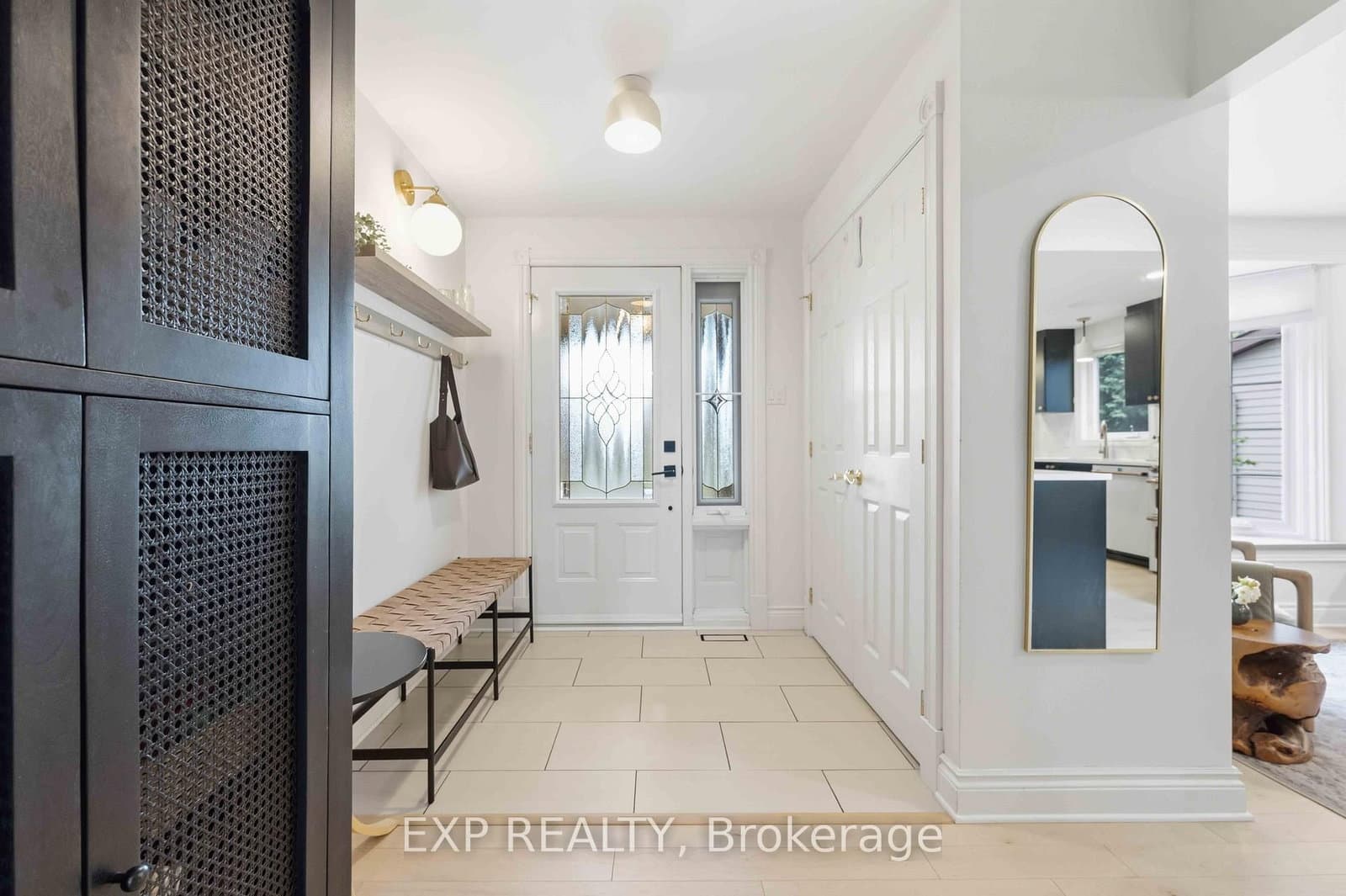 31 Four Seasons Drive, Ottawa, ON — photo 3