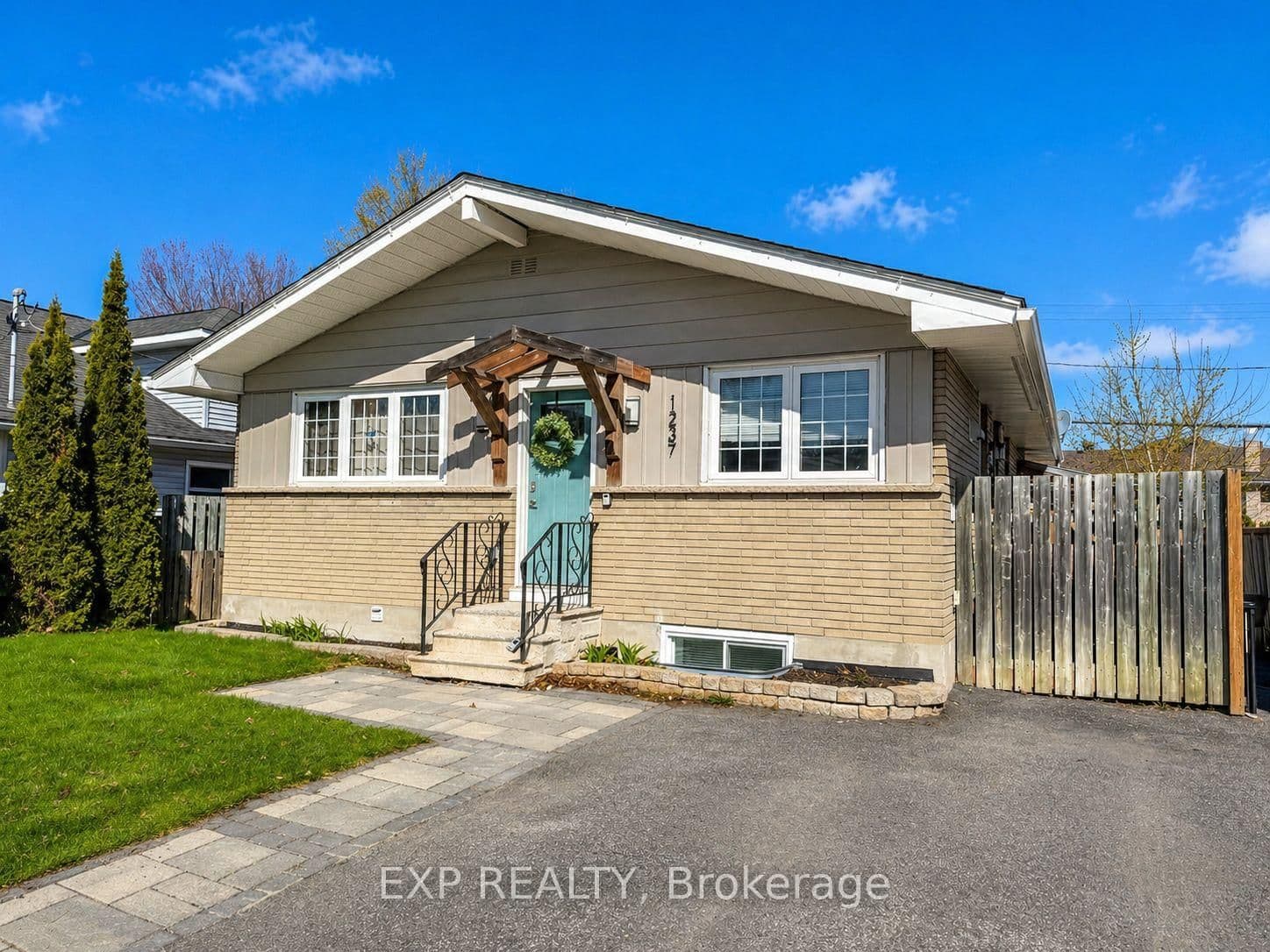 1237 Vancouver Avenue, Ottawa, ON