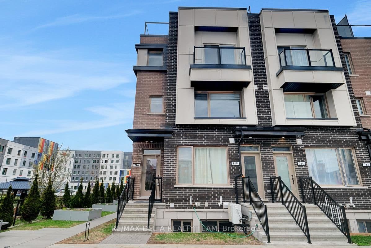 11 - 716 Kizis Private, Ottawa, ON