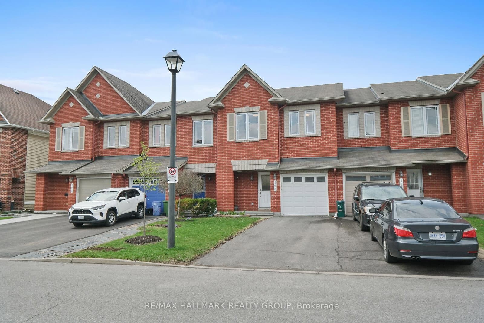 126 Silvermoon Crescent, Ottawa, ON