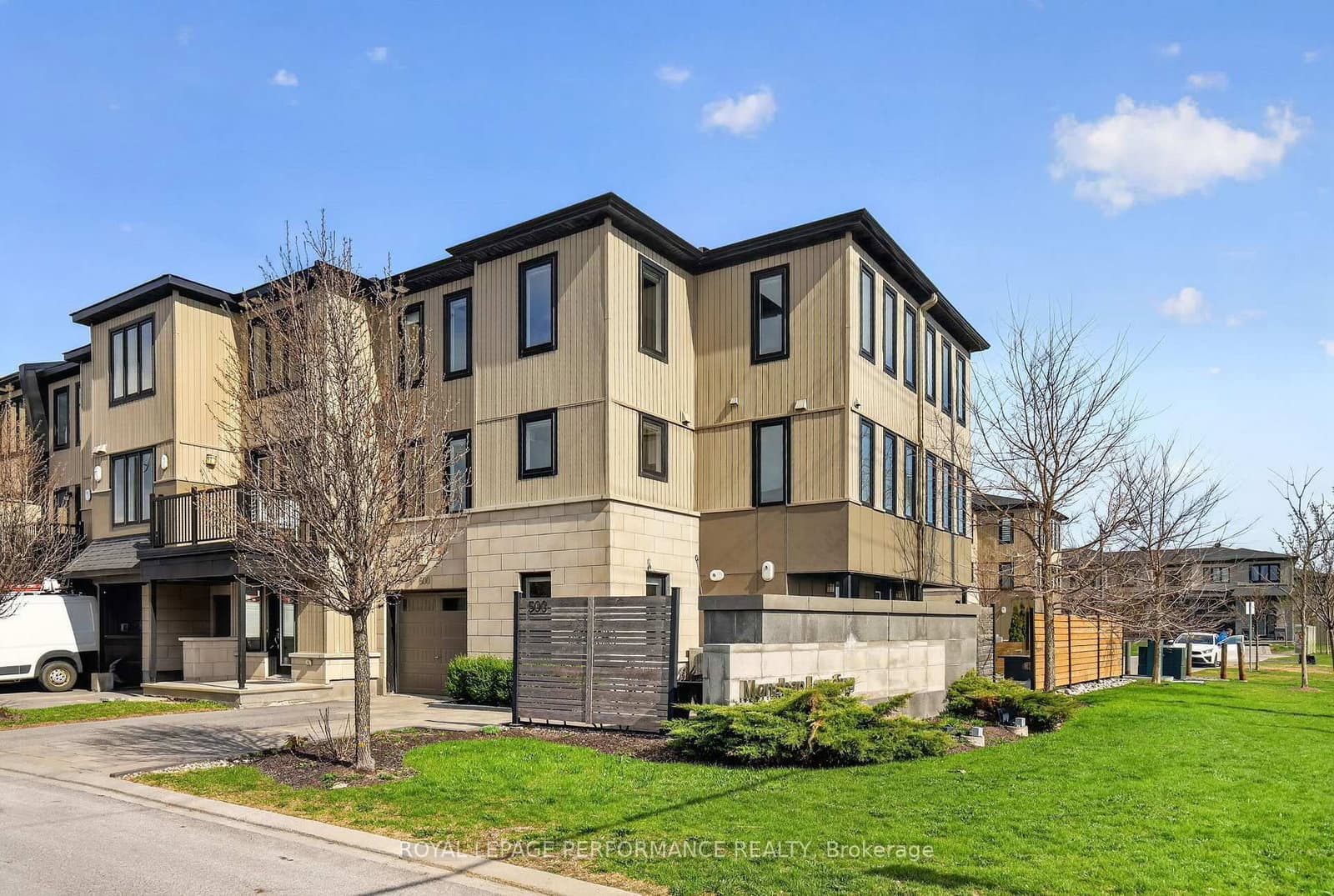 500 Radiant Private, Ottawa, ON — photo 2