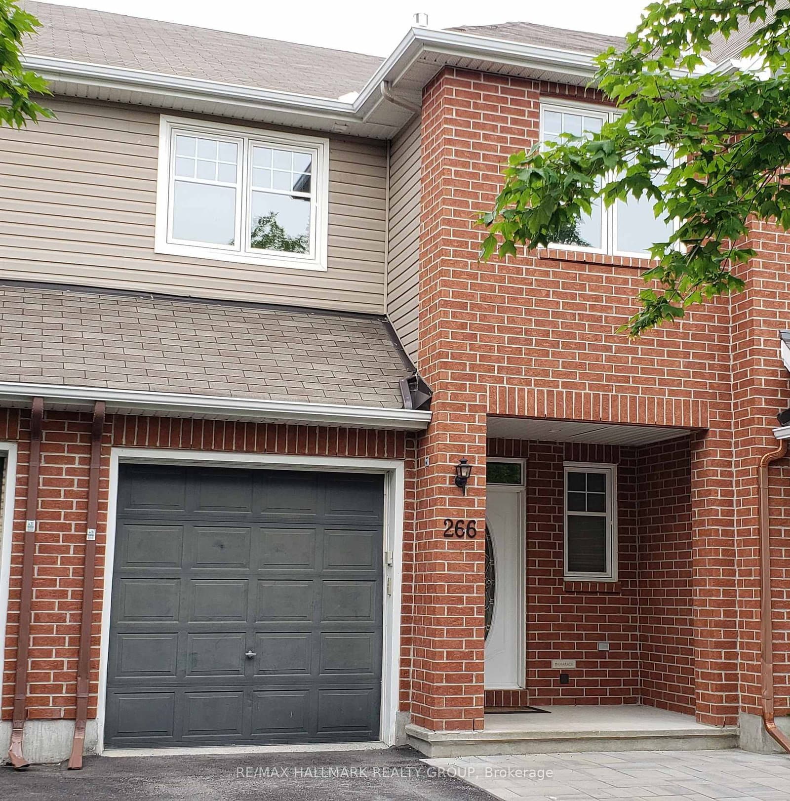 266 Horseshoe Crescent, Ottawa, ON