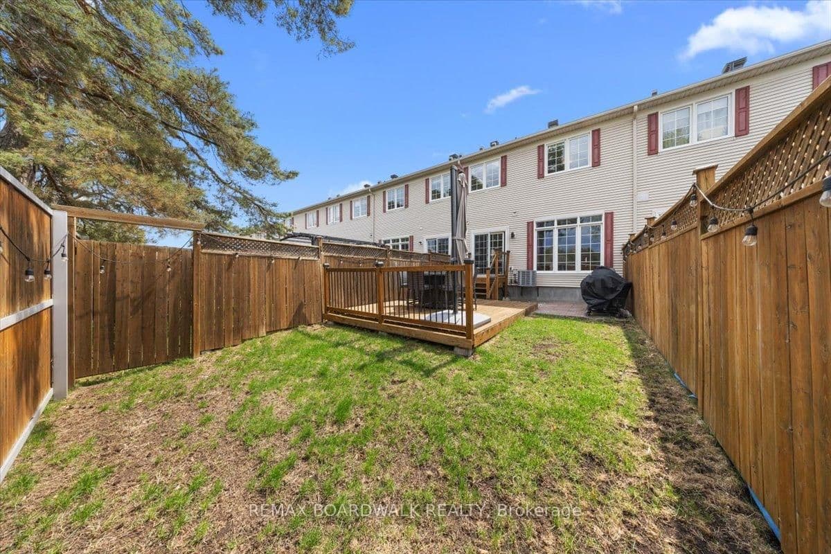 819 Kennacraig Private, Ottawa, ON — photo 3