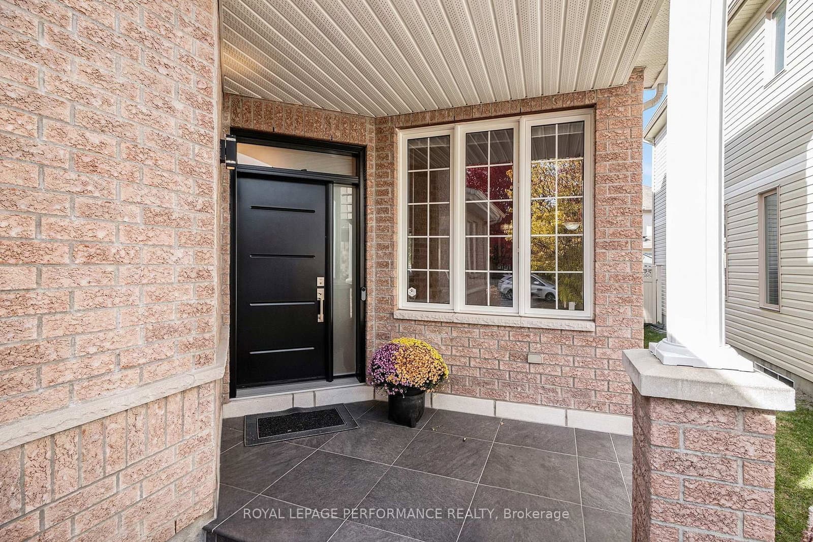 2247 Clendenan Crescent, Ottawa, ON — photo 3