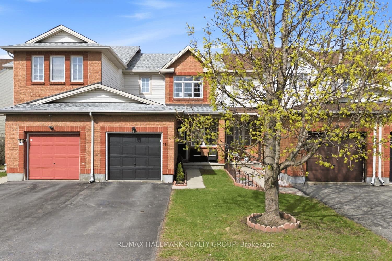 11 Binbury Way, Ottawa, ON