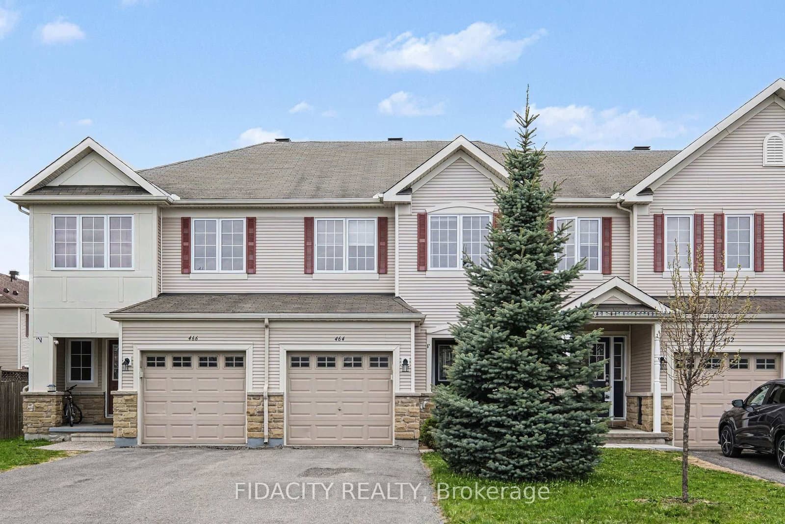 464 Templeford Avenue, Ottawa, ON