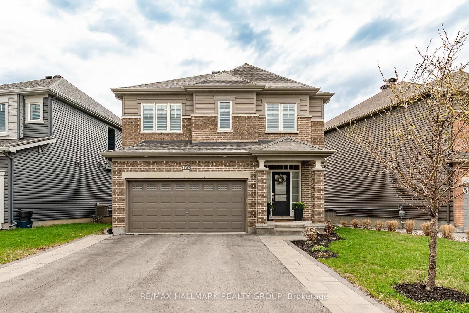 192 Kimpton Drive, Stittsville, ON — photo 2