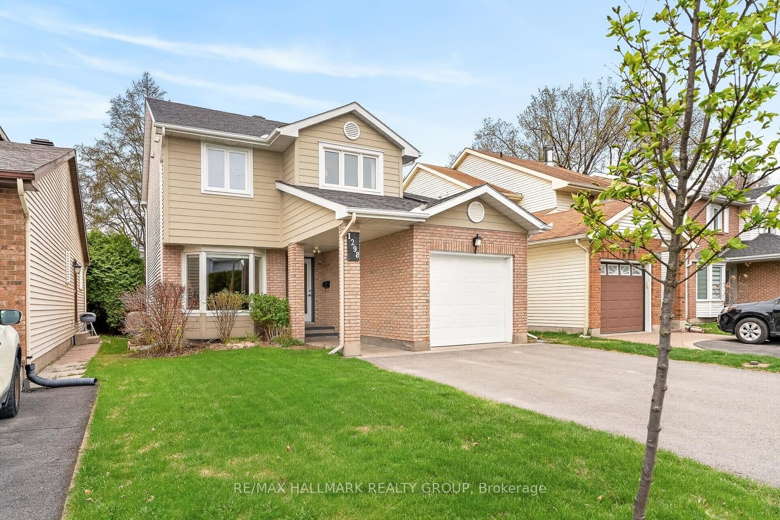 1298 Famlit Court, Ottawa, ON — photo 2
