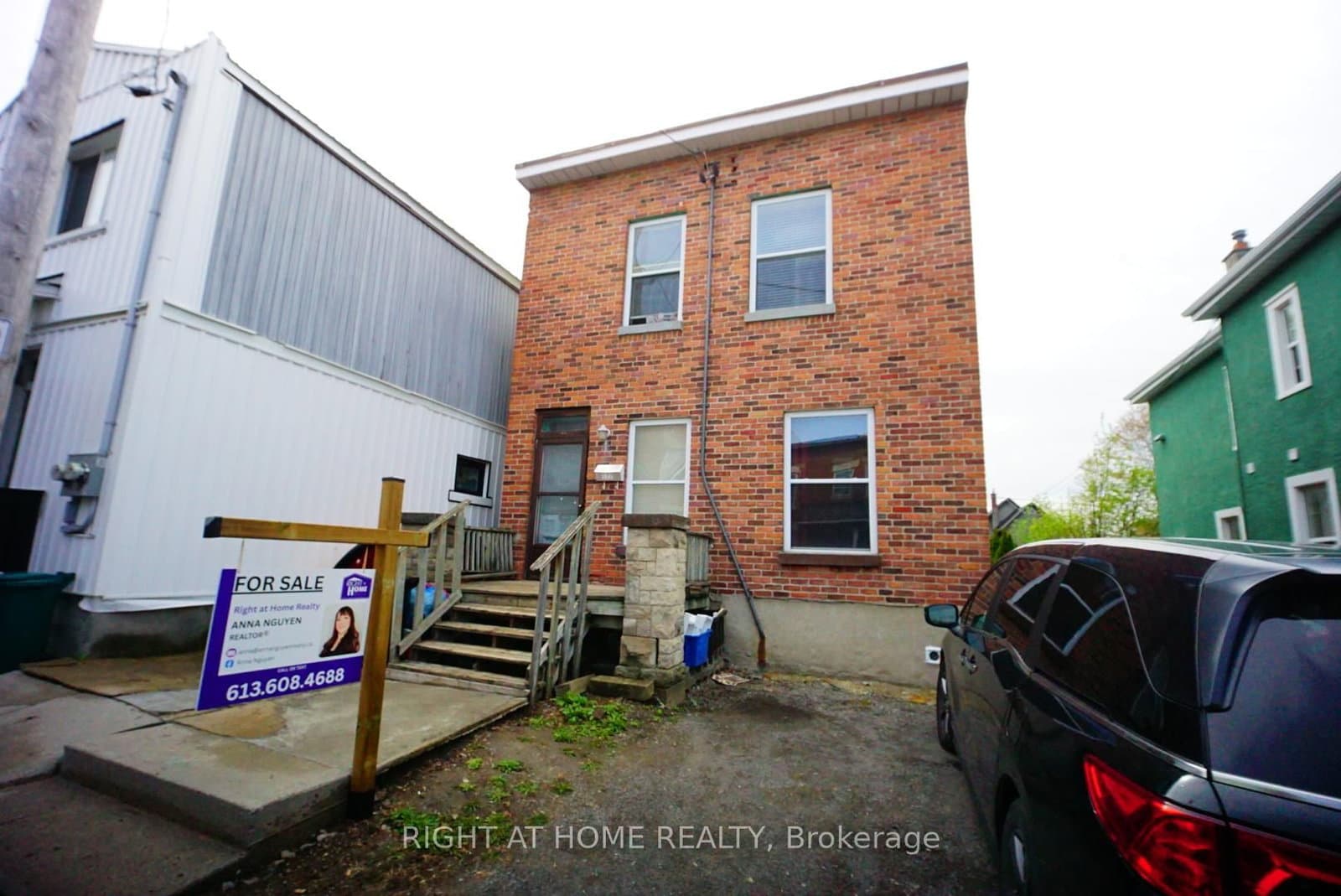122 Eccles Street, Ottawa, ON