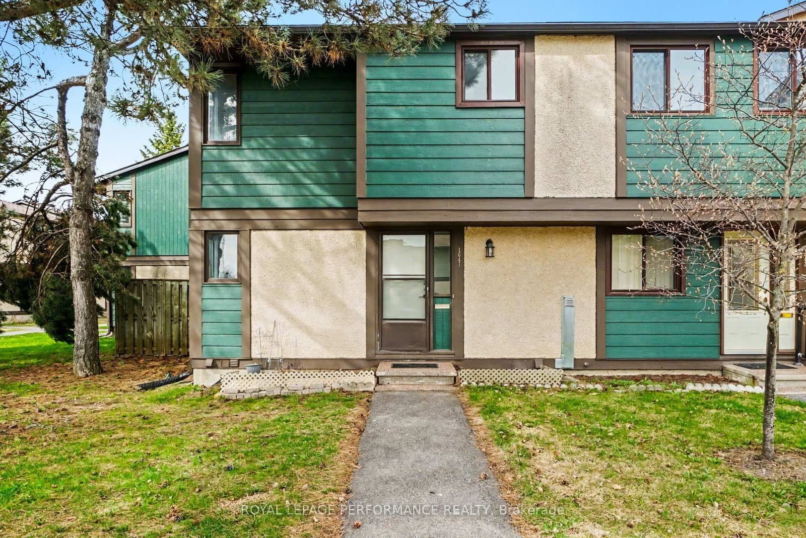 1641 Meadowbrook Road, Ottawa, ON