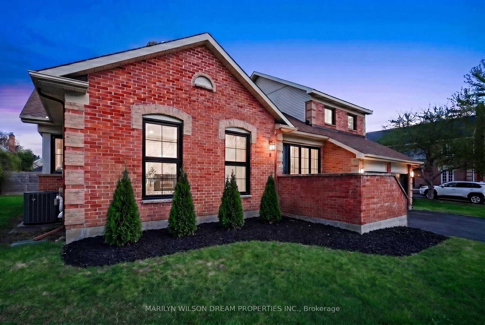 8 Belton Avenue, Stittsville, ON — photo 3