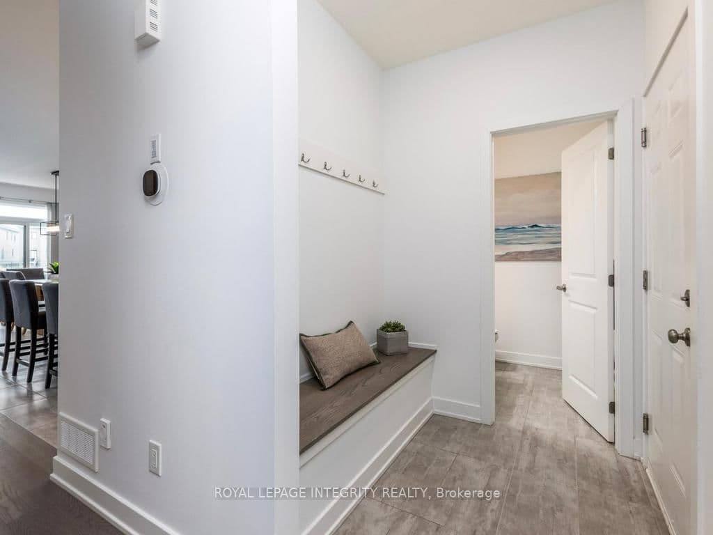28 Mendoza Way, Ottawa, ON — photo 3