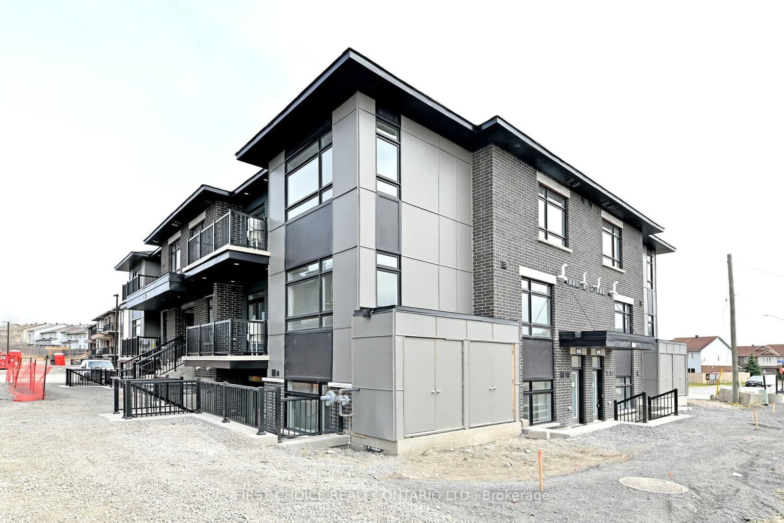 K - 410 Rolling Meadow Crescent, Ottawa, ON — photo 3