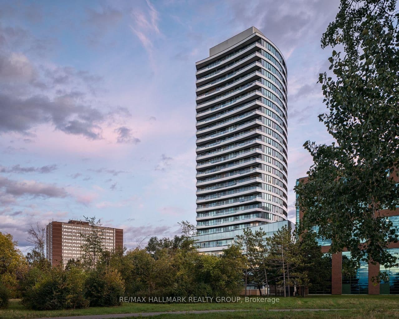 1906 - 485 Richmond Road, Ottawa, ON — photo 2