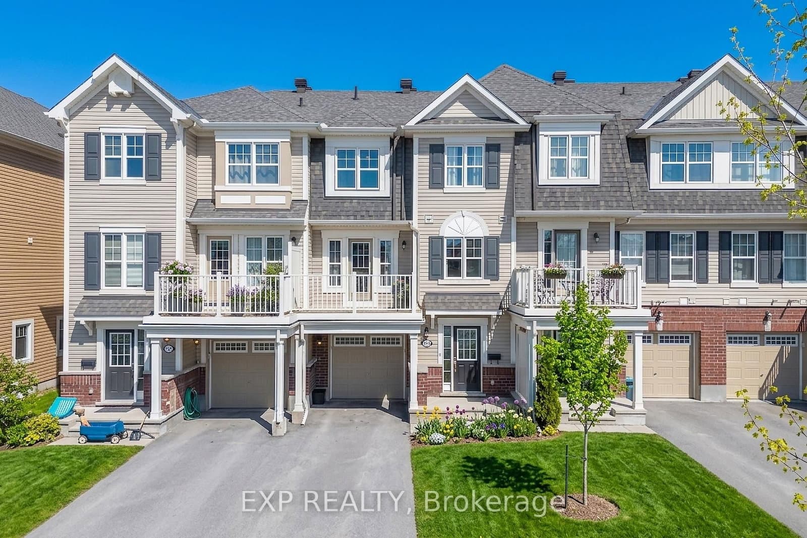 523 Ensatina Crescent, Ottawa, ON