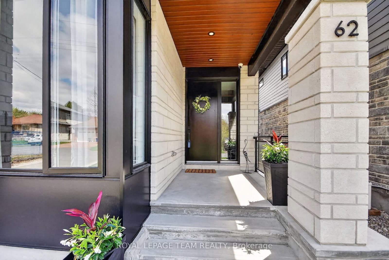 62 Rossland Avenue, Ottawa, ON — photo 2