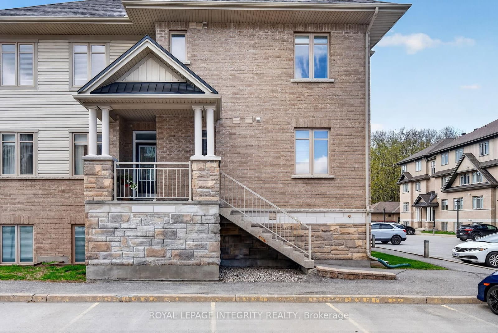 1007 Beryl Private, Ottawa, ON