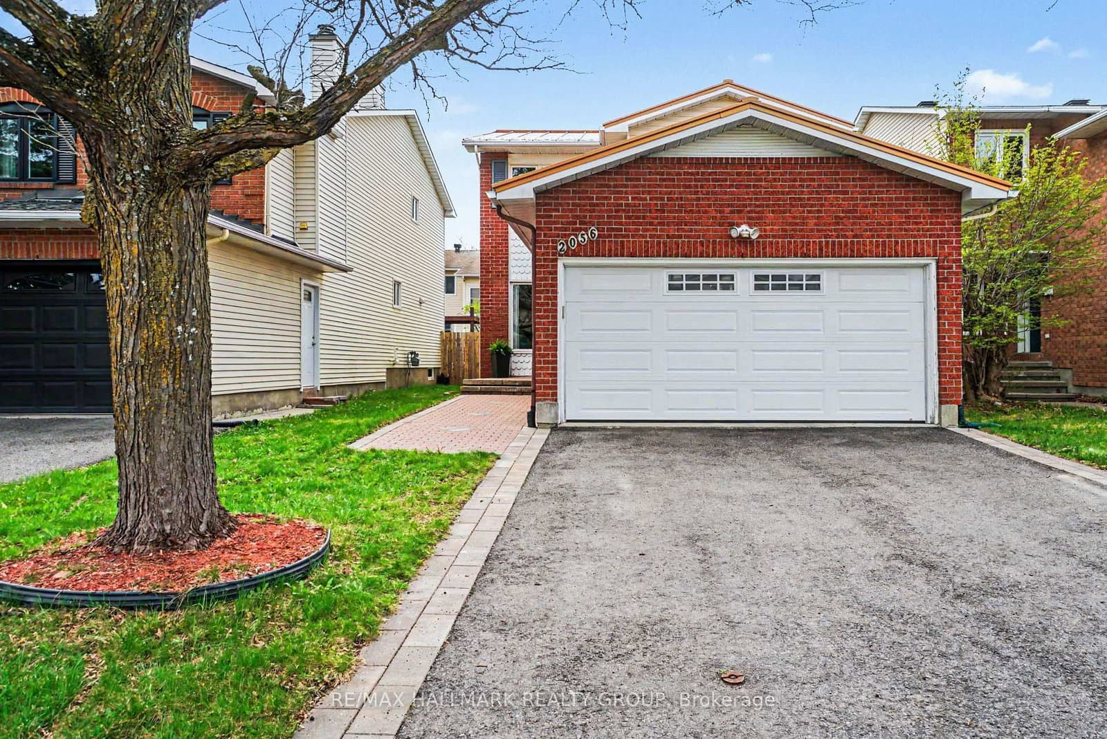 2056 Wildflower Drive, Orleans, ON — photo 3