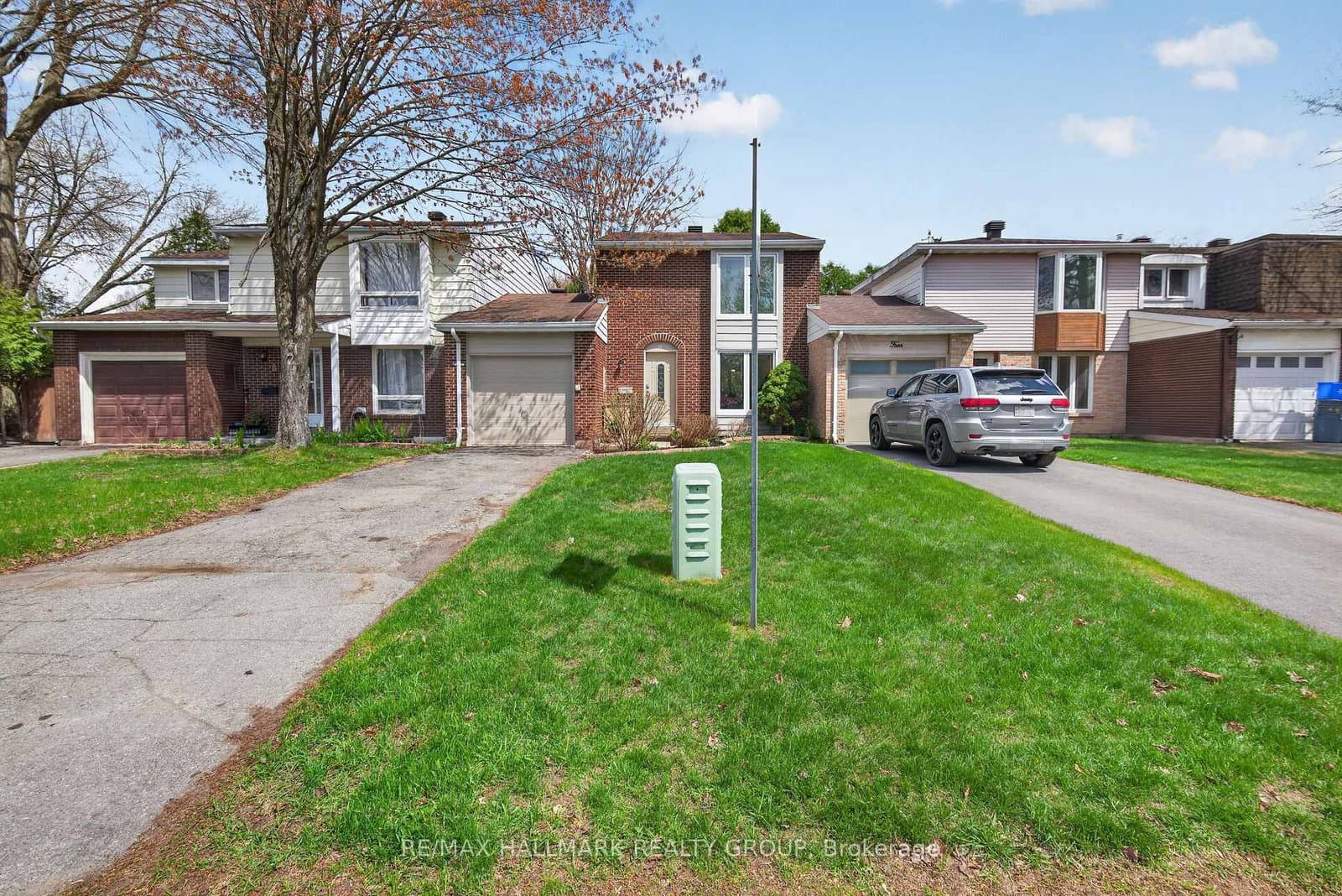 6 Beddoe Lane, Gloucester, ON