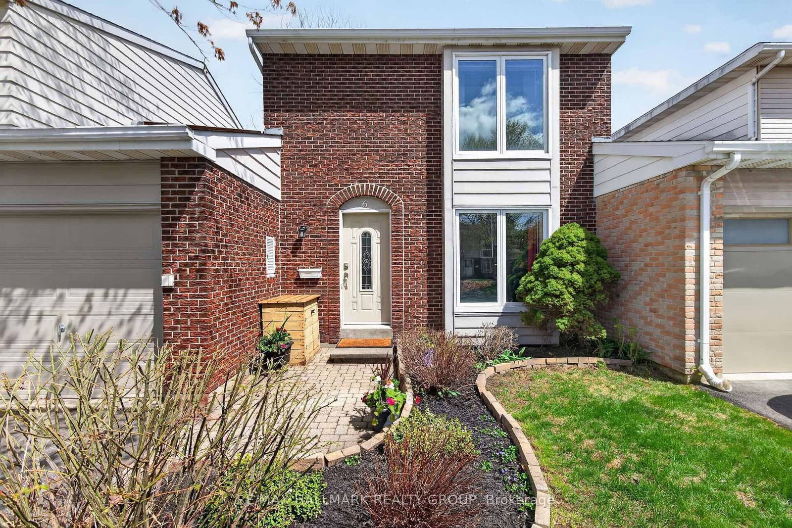 6 Beddoe Lane, Gloucester, ON — photo 2