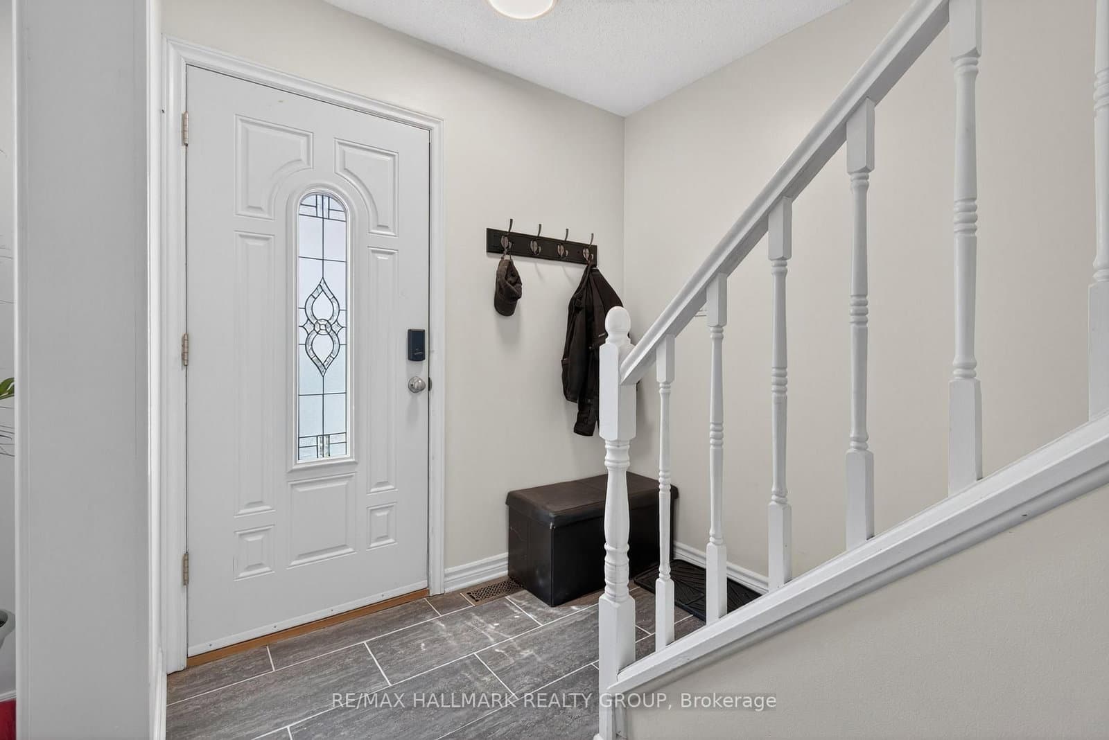 6 Beddoe Lane, Gloucester, ON — photo 3
