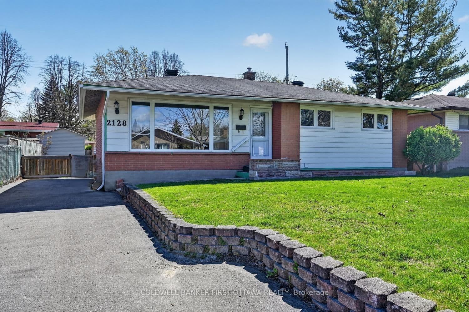 2128 Kingsley Road, Ottawa, ON