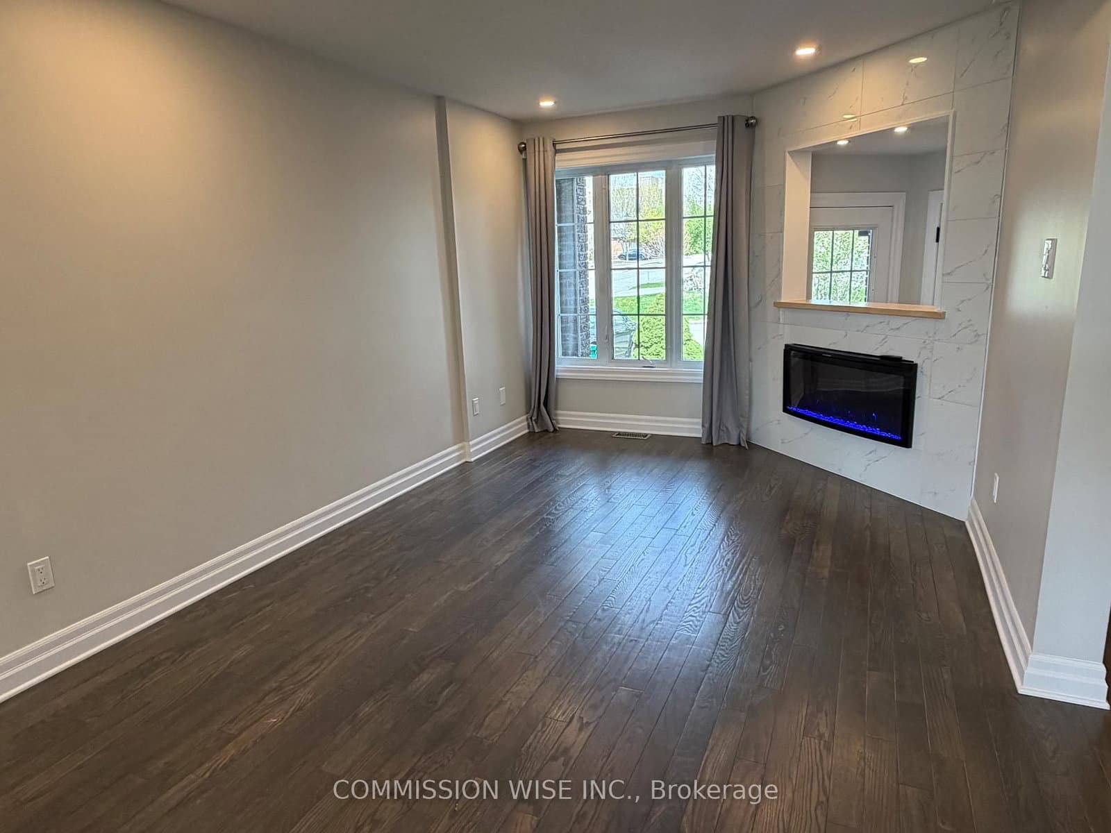 82 Carwood Circle, Ottawa, ON — photo 2