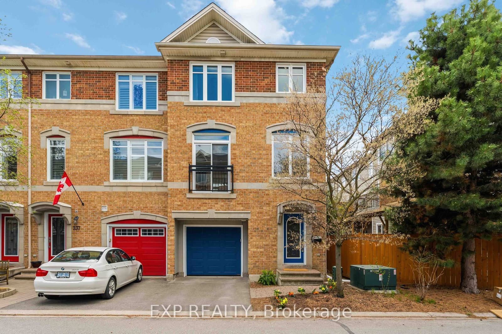 239 West Village Private, Ottawa, ON