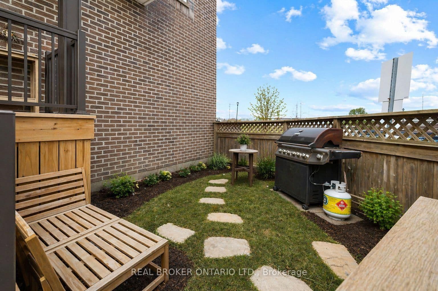 3 - 7 Timberview Way, Ottawa, ON — photo 2