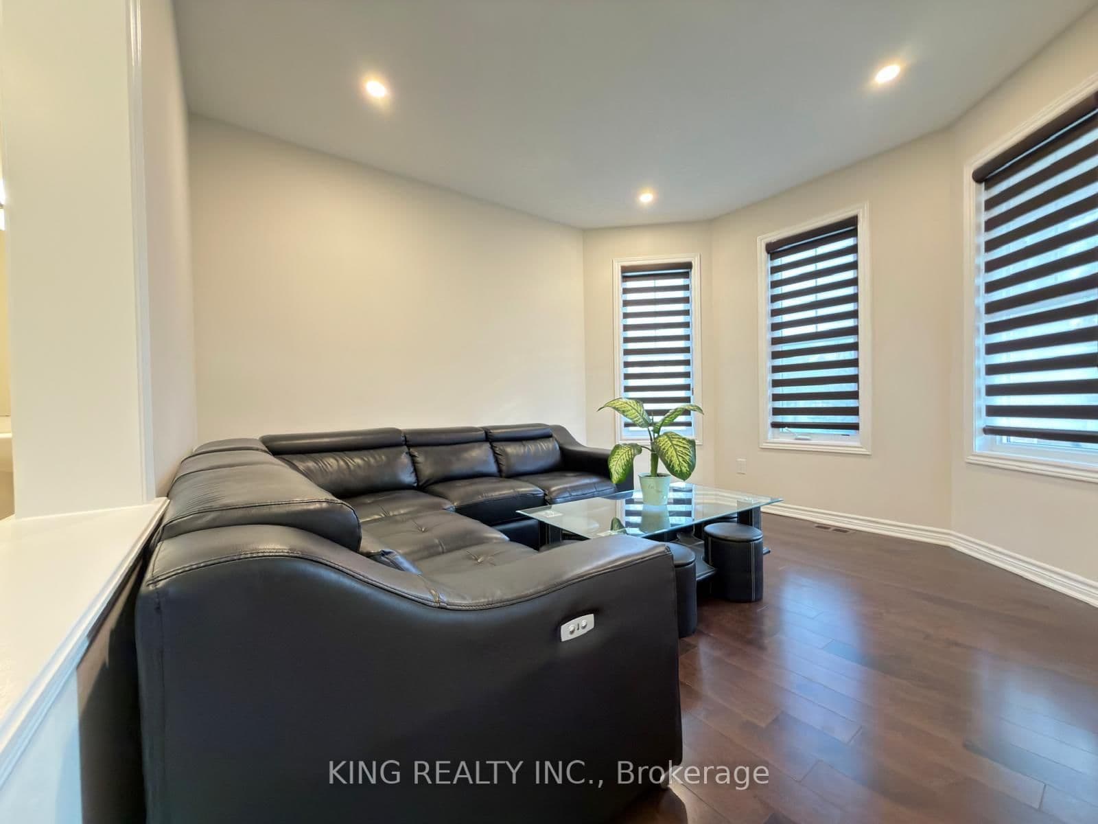 24 PALMETO Court, Ottawa, ON — photo 2