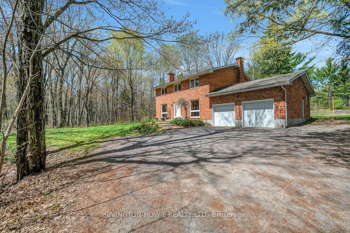 104 Tall Forest Drive, Carp, ON — photo 2