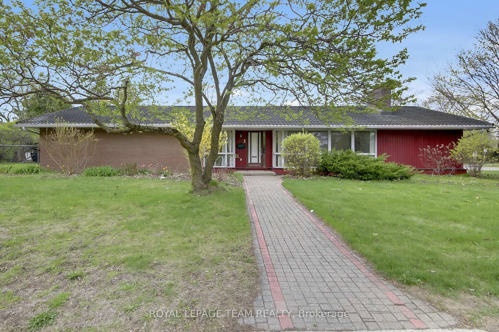 2 Aleutian Road, Ottawa, ON