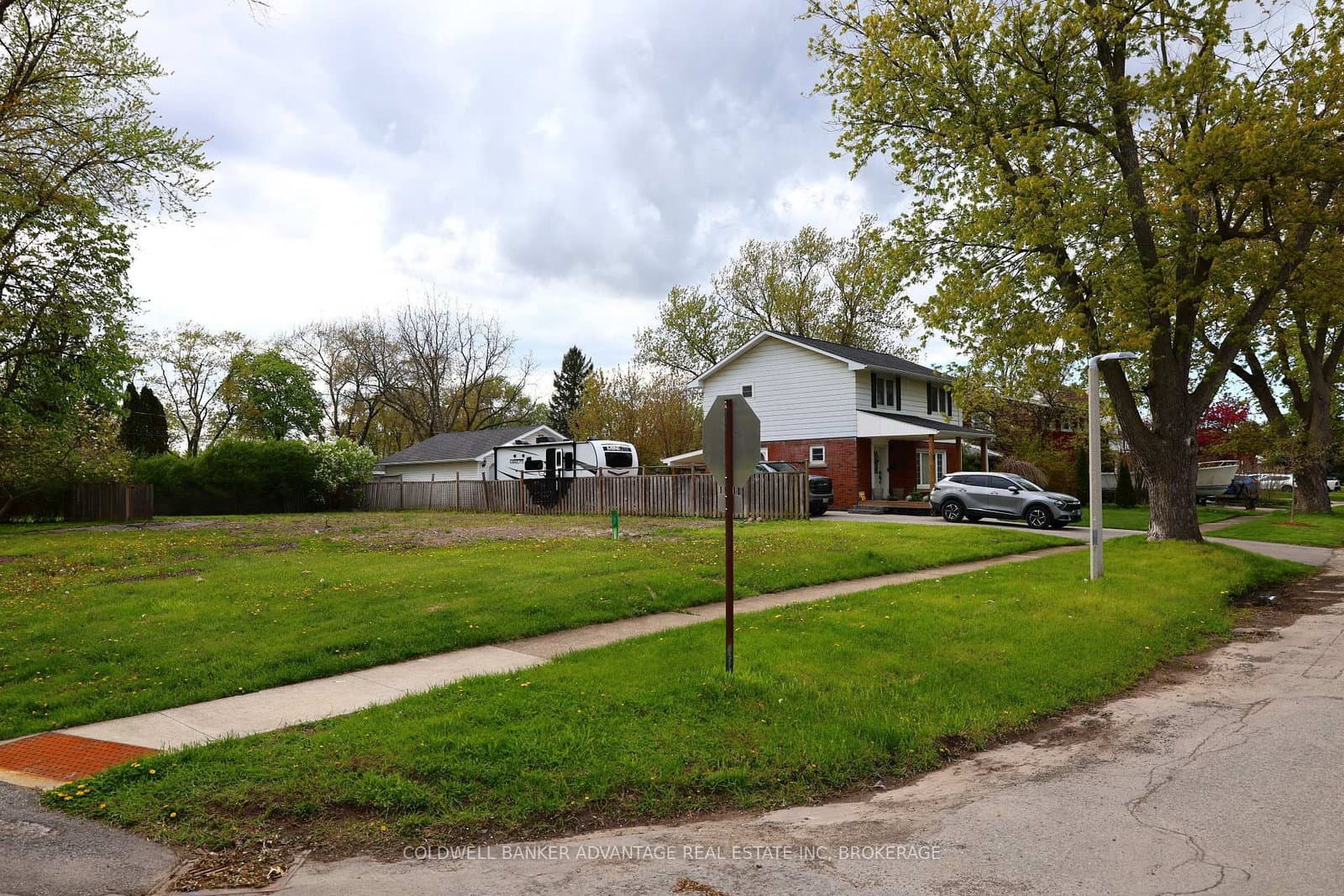 74 Summit Avenue, Welland, ON — photo 3