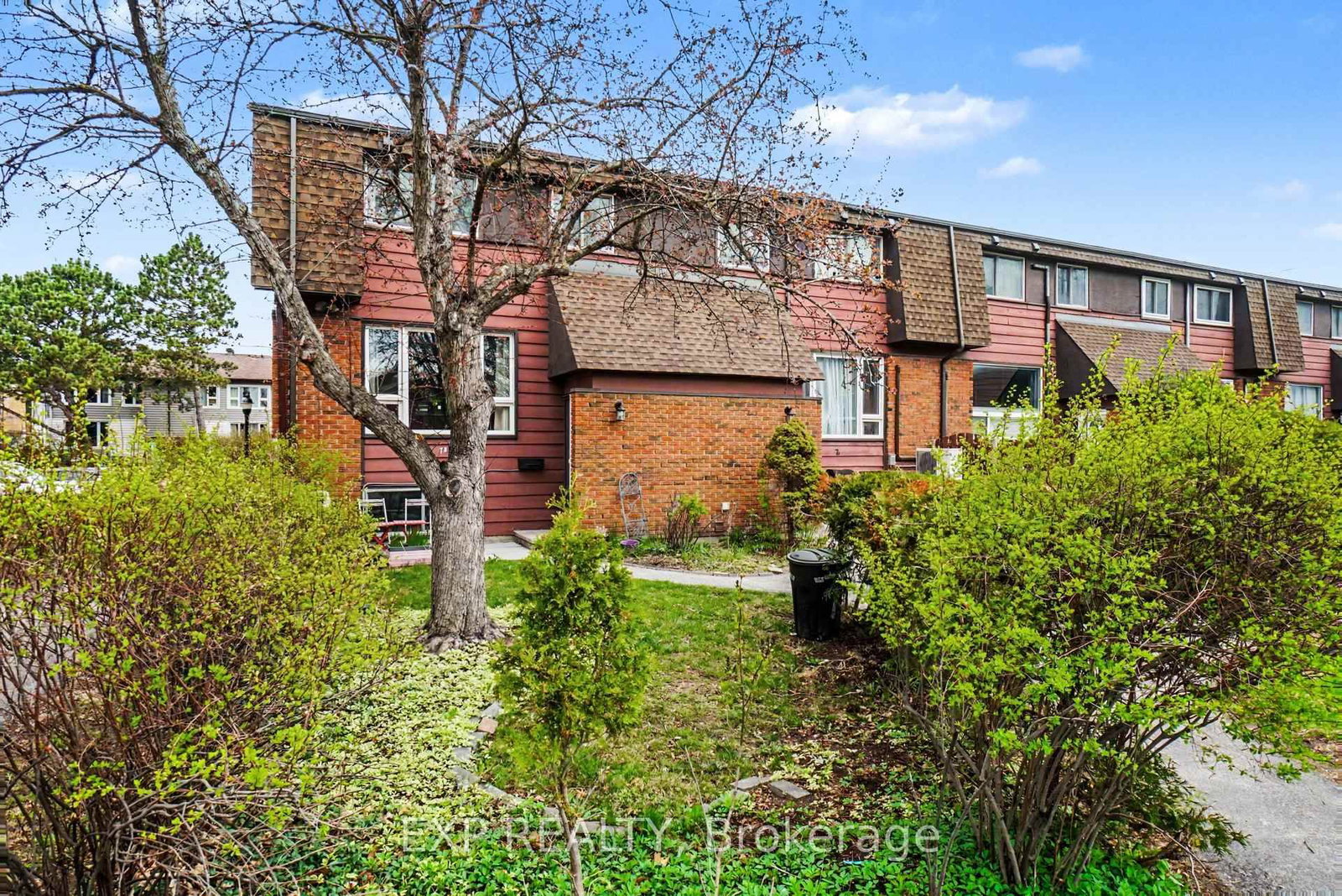 33 - 7A Banner Road, Ottawa, ON — photo 3