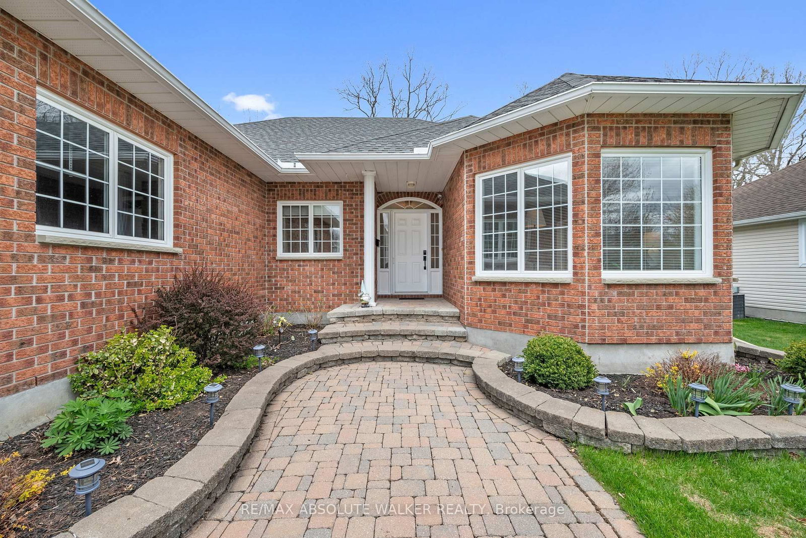 20 Mary Hill Crescent, Richmond, ON — photo 2