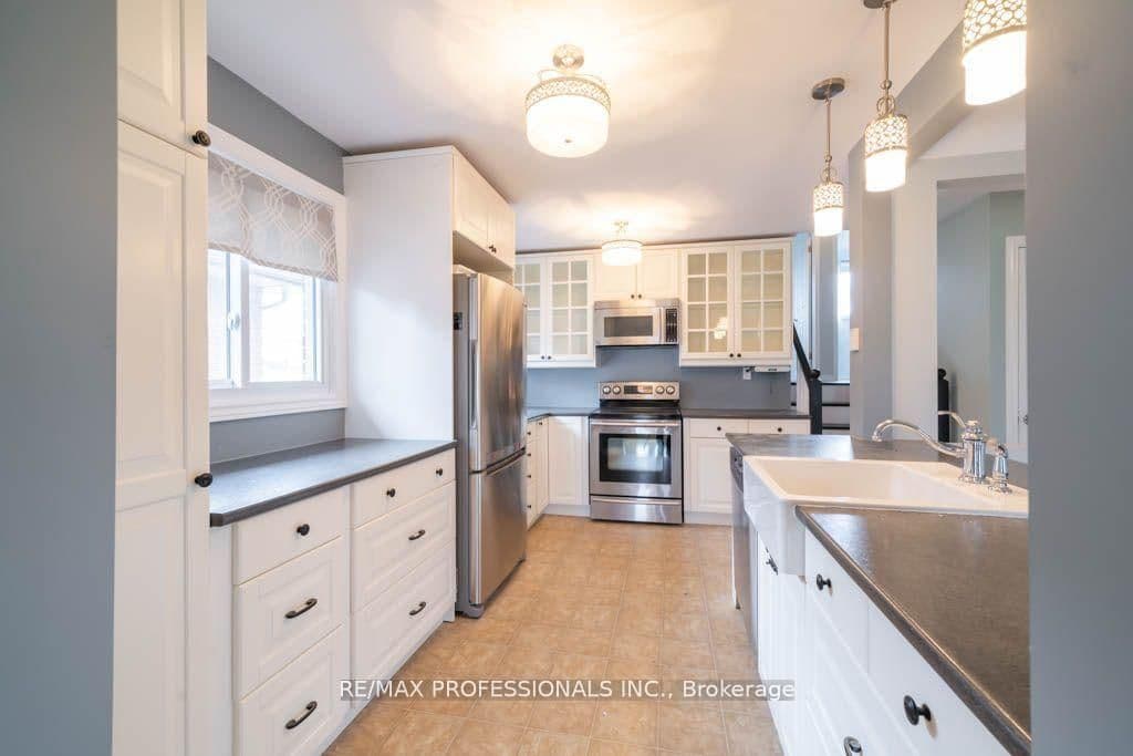 Upper - 13 Baraniuk Street, St. Catharines, ON — photo 3