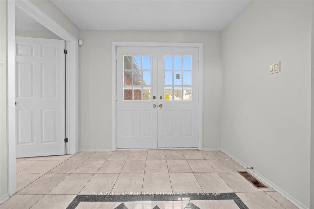1841 Thistleleaf Crescent, Ottawa, ON — photo 3